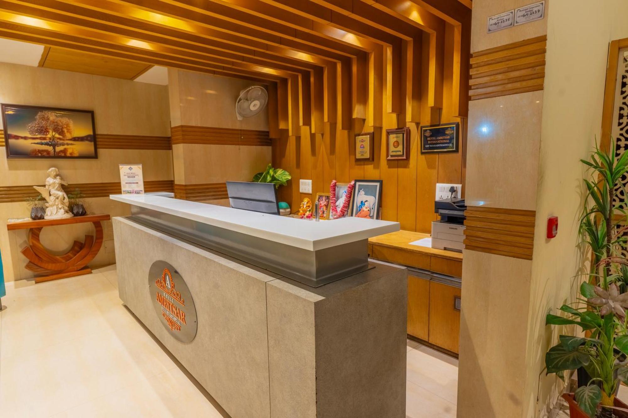 Hotel Amritsar International 2 Min Walk From Amritsar Bus Stand 外观 照片