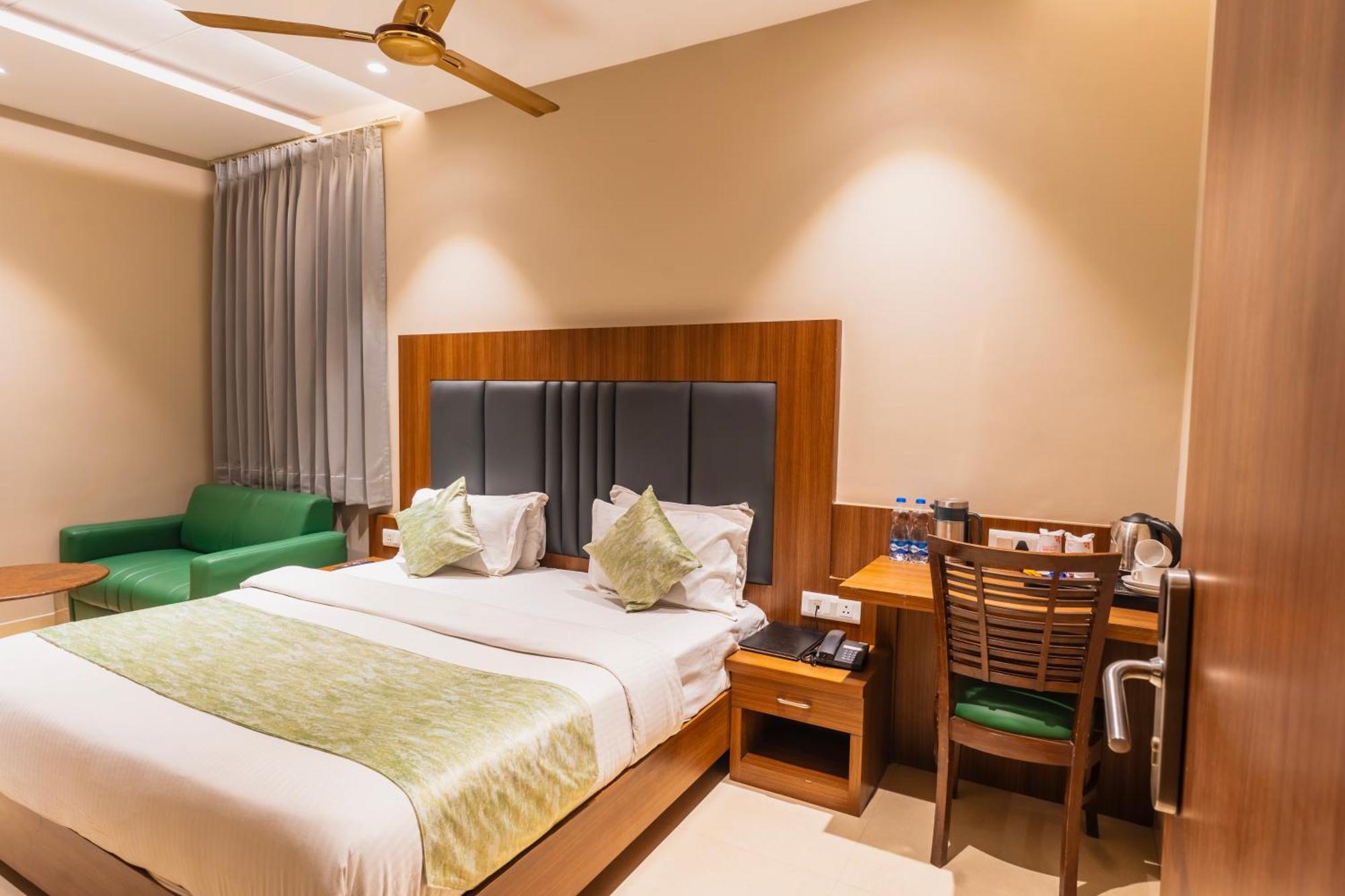 Hotel Amritsar International 2 Min Walk From Amritsar Bus Stand 外观 照片