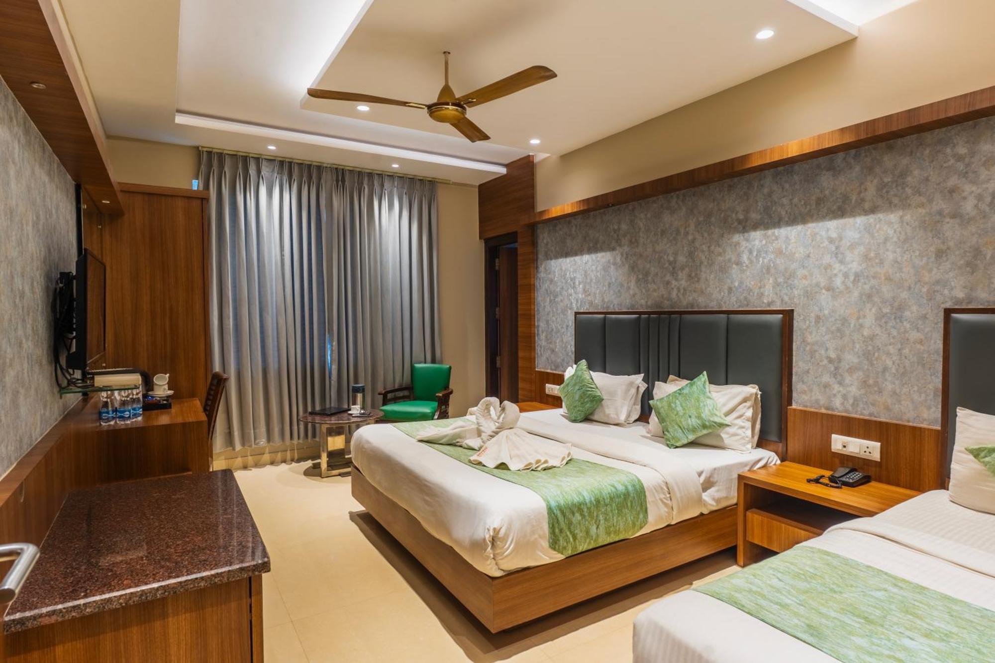Hotel Amritsar International 2 Min Walk From Amritsar Bus Stand 外观 照片