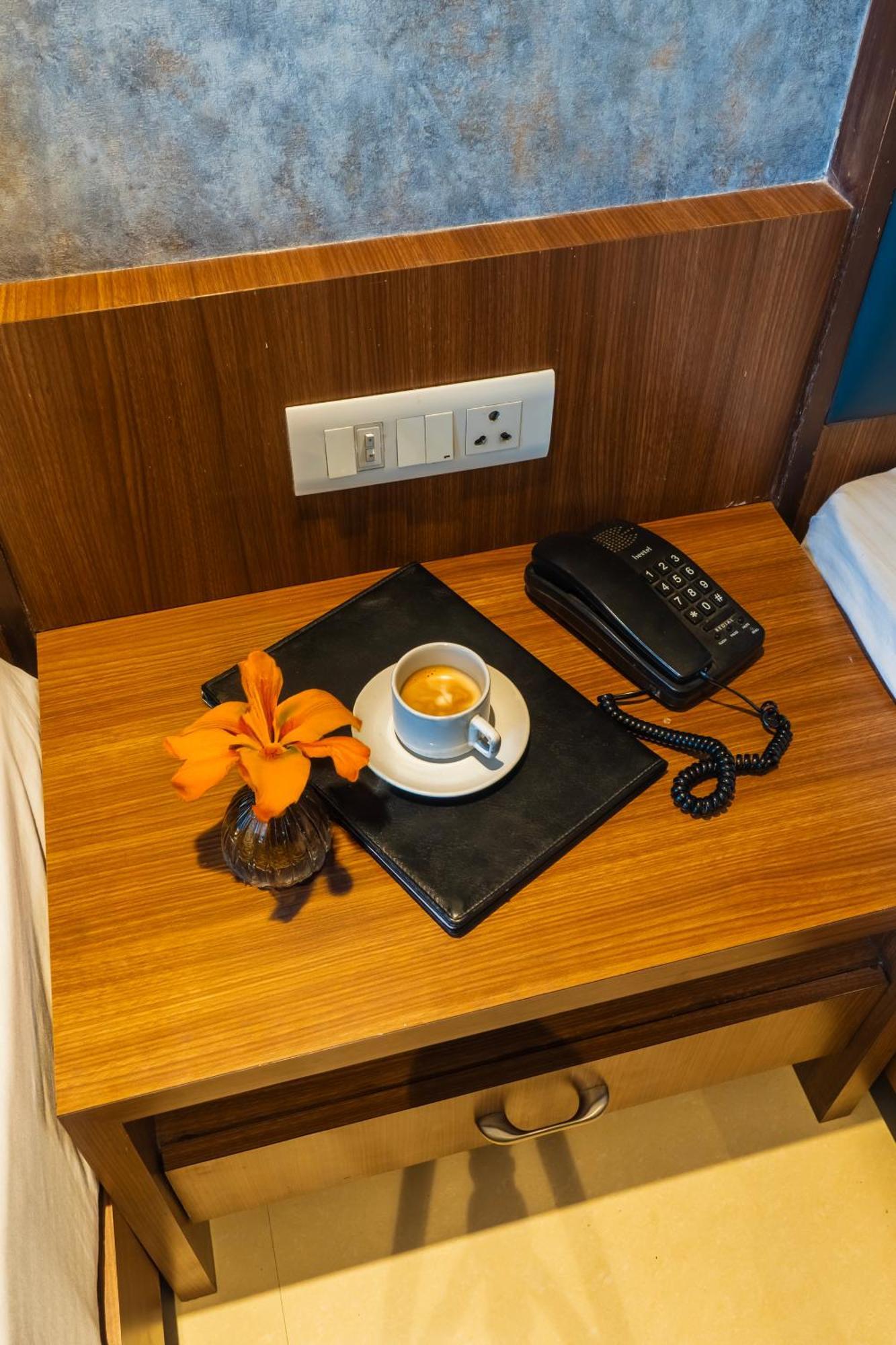 Hotel Amritsar International 2 Min Walk From Amritsar Bus Stand 外观 照片