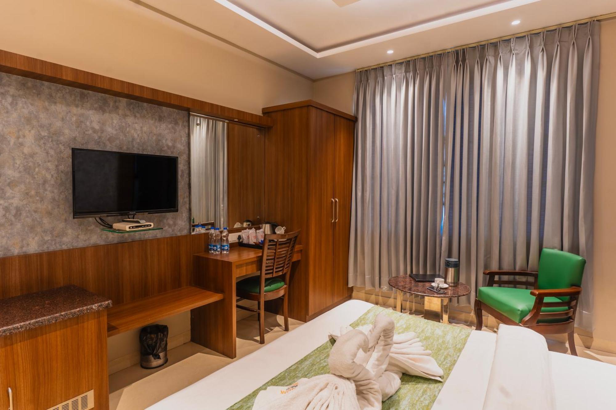 Hotel Amritsar International 2 Min Walk From Amritsar Bus Stand 外观 照片